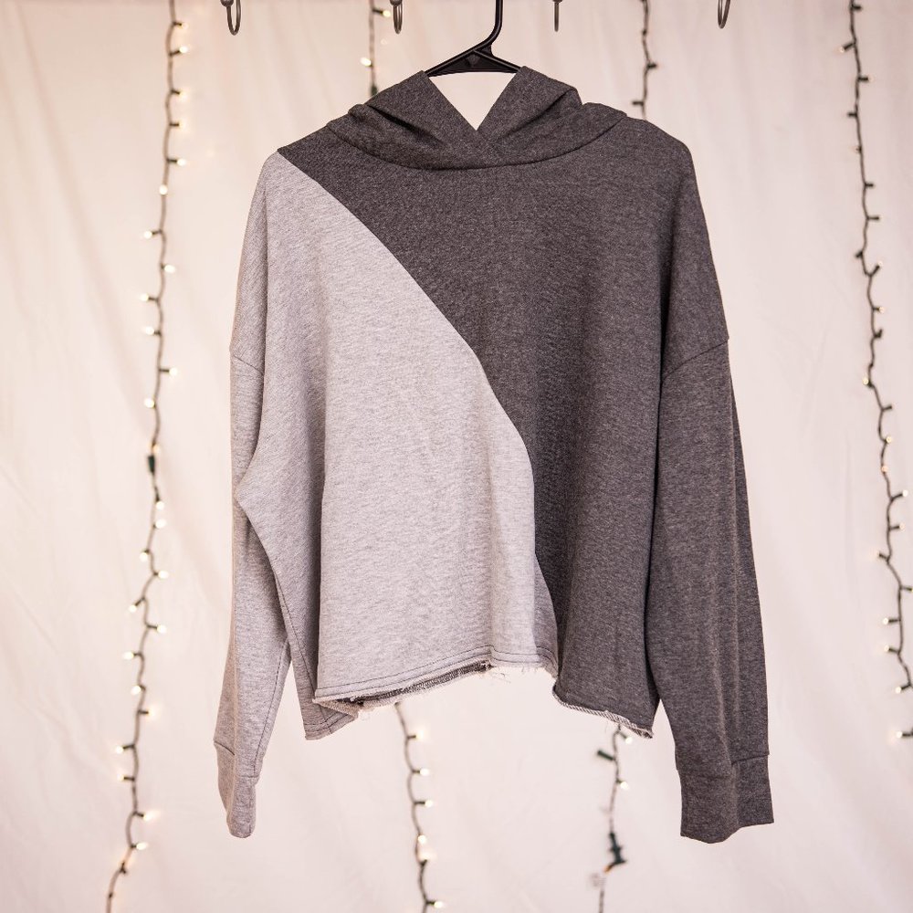 NWOT Jessica Simpson Warmup Crop Hoody